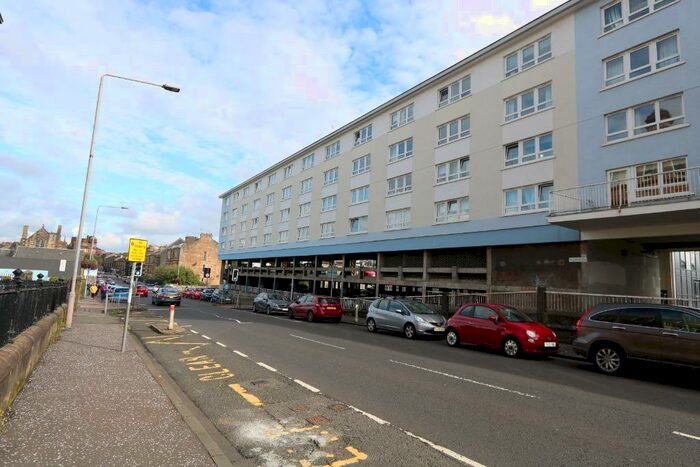 3 Bedroom Flat To Rent In Pollokshaws Road, Glasgow, G41