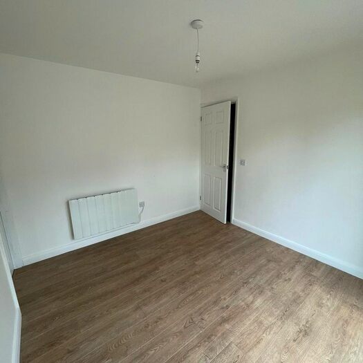1 Bedroom Flat To Rent In Marlborough Road, Ashford, TW15