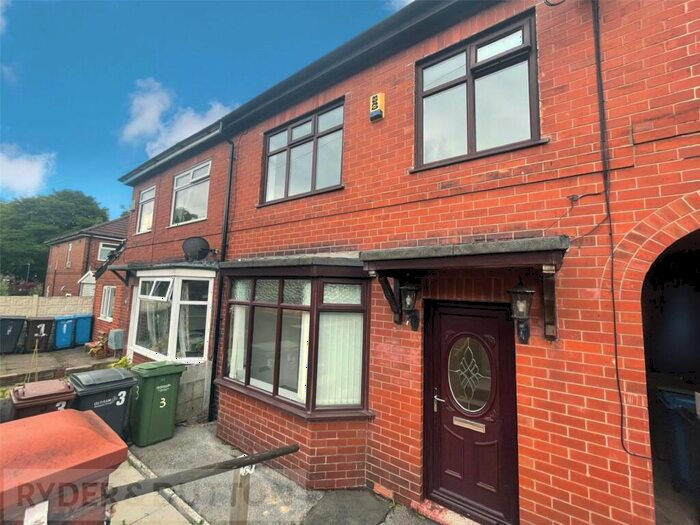 3 Bedroom Semi-Detached House To Rent In Gracie Avenue, Oldham, Greater Manchester, OL1