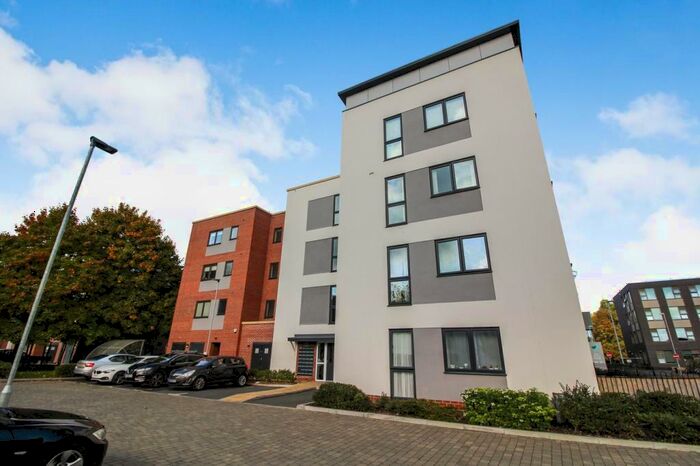 2 Bedroom Apartment To Rent In Ruhemann Street, Reading, Berkshire, RG30