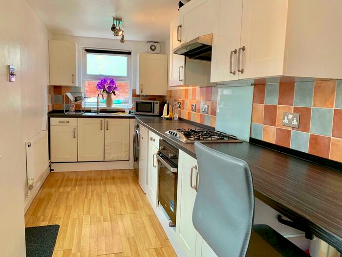 2 Bedroom Terraced House To Rent In Beaconsfield Street, Nottingham, NG7