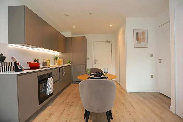 1 Bedroom Flat To Rent In Gwen Davis Way, Dagenham, RM9