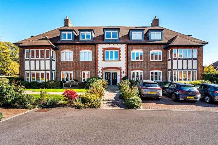 2 Bedroom Retirement Property For Sale In Hartfield Road, Leatherhead, Surrey, KT22