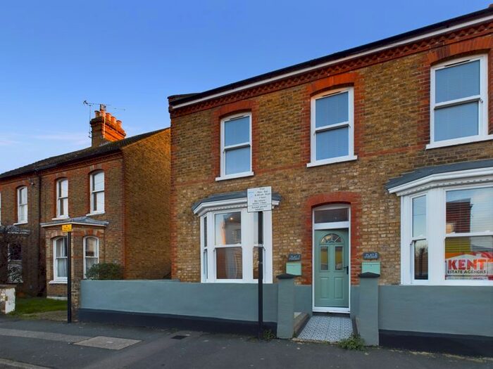 2 Bedroom Property To Rent In Flat, William Street, Herne Bay, Kent, CT6