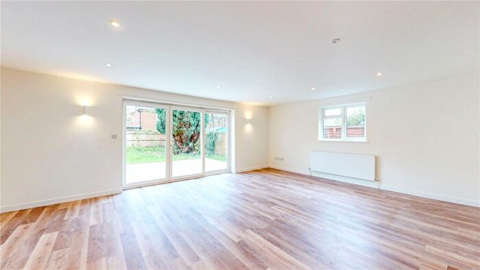 4 Bedroom Bungalow For Sale In Compton Road, New Milton, Hampshire, BH25
