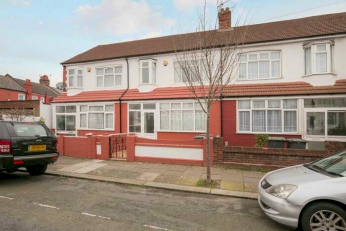4 Bedroom House To Rent In Rusper Road, Turnpike Lane, N22