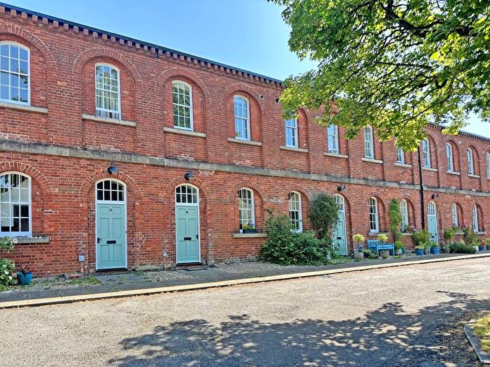 2 Bedroom Town House For Sale In Lawrence Walk, Exminster, EX6
