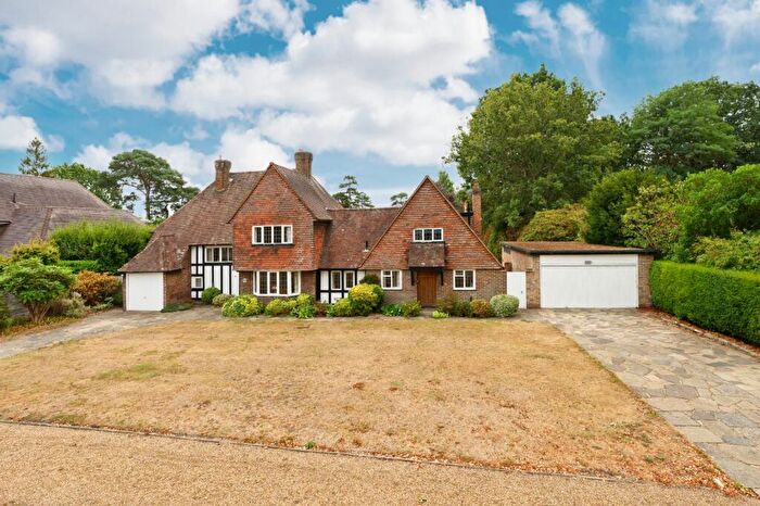6 Bedroom Detached House For Sale In Ashley Drive, Walton-on-Thames, Surrey, KT12