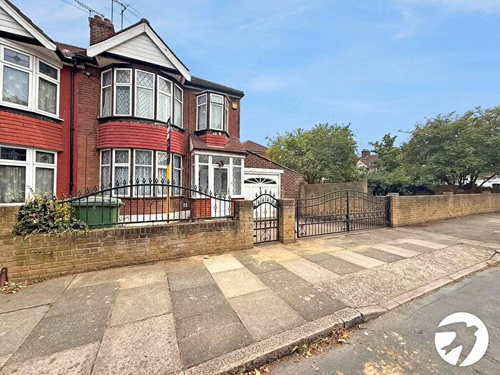 3 Bedroom End Of Terrace House To Rent In Bendmore Avenue, Abbey Wood, London, SE2