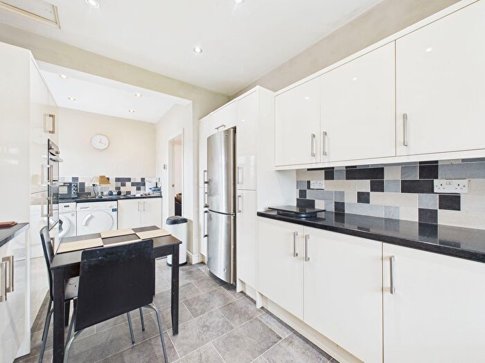 2 Bedroom Detached Bungalow For Sale In Glynwood Gardens, Gateshead, NE9