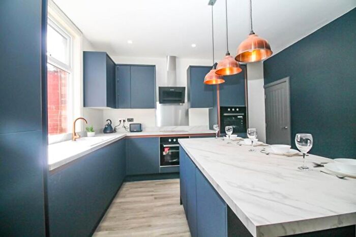 1 Bedroom Terraced House To Rent In Springfield Mount, Leeds, West Yorkshire, LS12