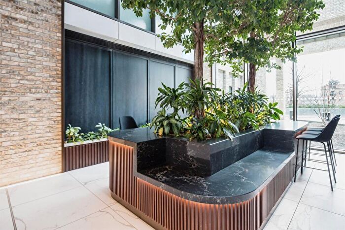 2 Bedroom Apartment To Rent In Elizabeth Tower, Chester Road, Manchester, M15