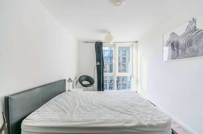 1 Bedroom Flat To Rent In Juniper Drive, Wandsworth Town, London, SW18