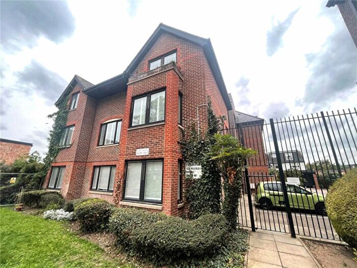 2 Bedroom Apartment To Rent In Hillfield Avenue, London, N8