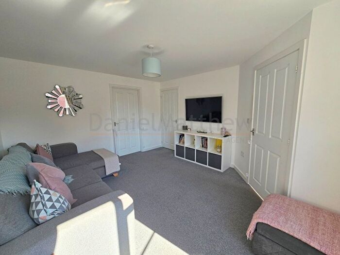 3 Bedroom Semi-detached House For Sale In Ffordd Cadfan, Bridgend, CF31