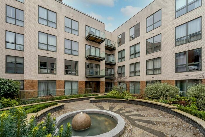 2 Bedroom Flat To Rent In Brewery Lane, Twickenham, TW1