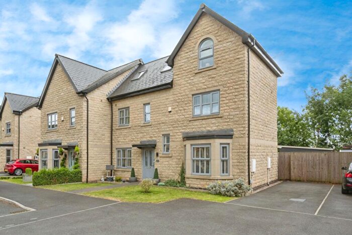 4 Bedroom Semi-Detached House For Sale In The Woodlands, Bolton-Upon-Dearne, Rotherham, S63