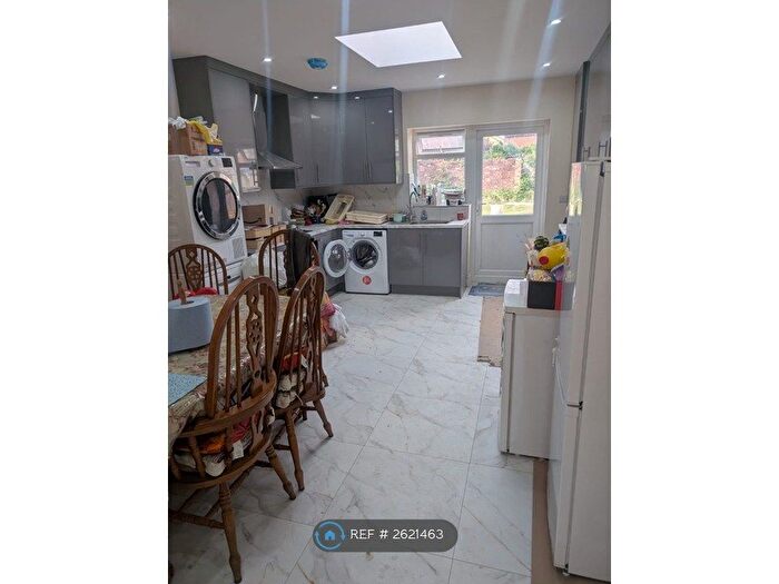 3 Bedroom Flat To Rent In Doncaster Drive, Northolt, UB5