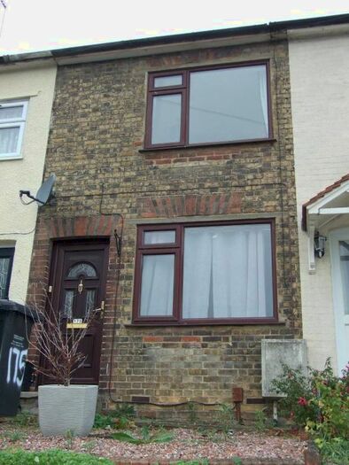 2 Bedroom Property To Rent In Holborough Road, Snodland ME6