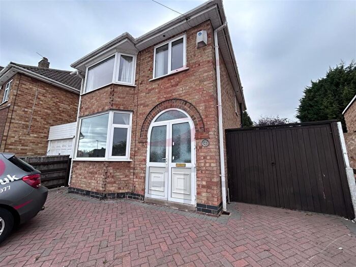 3 Bedroom Detached House To Rent In Barngate Close, Birstall, Leicester, LE4