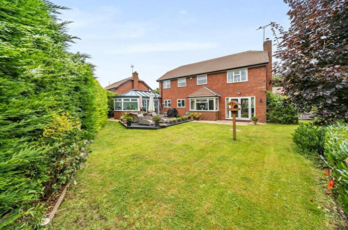 4 Bedroom Detached House For Sale In Errington Drive, Windsor, SL4