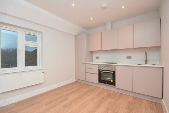 1 Bedroom Maisonette To Rent In Hutton Road, Shenfield, Brentwood, CM15