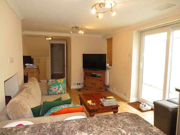 2 Bedroom Flat To Rent In Bayswater Road, Plymouth, PL1
