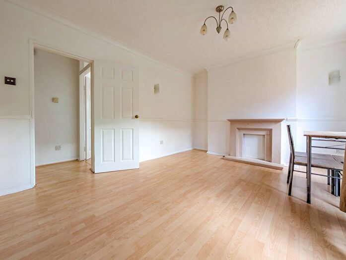 1 Bedroom Flat To Rent In Coltness Crescent, London, SE2