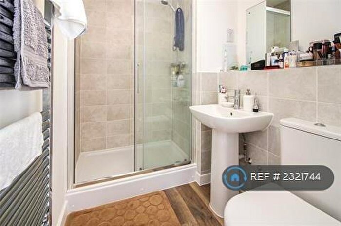 2 Bedroom Flat To Rent In Cubitt House, Wouldham, Rochester, ME1