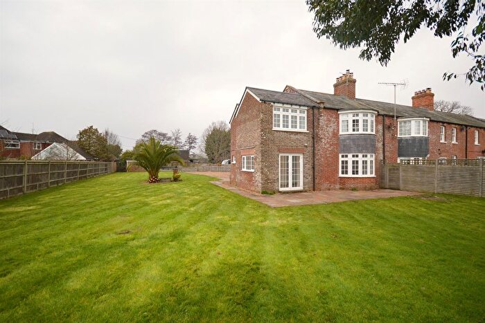 3 Bedroom End Of Terrace House To Rent In Smugglers End, Grange Lane, Selsey, Chichester, West Sussex, PO20