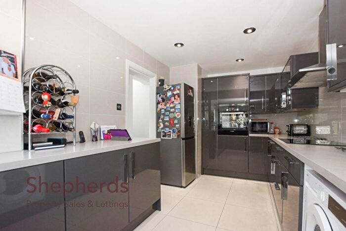 3 Bedroom End Of Terrace House For Sale In Claremont, Cheshunt, Waltham Cross, EN7