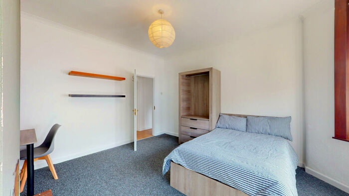 6 Bedroom House To Rent In Brentry Road, Bristol, Bristol, BS16