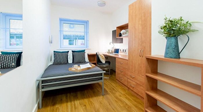 1 Bedroom Flat To Rent In Cowley Bridge Road, Exeter, EX4