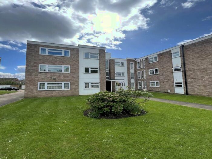 2 Bedroom Flat To Rent In Daneglen Court, London Road, Stanmore, HA7