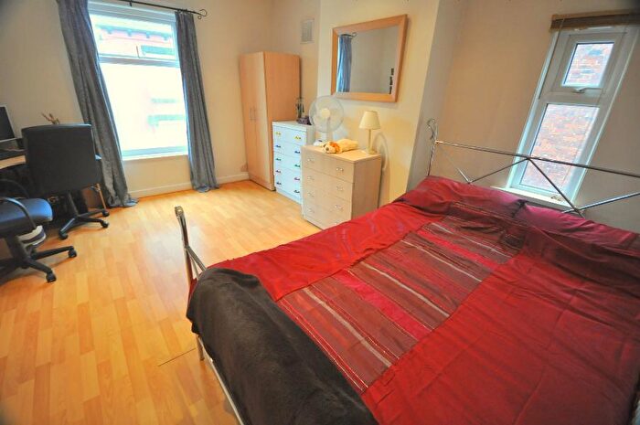 1 Bedroom Terraced House To Rent In Harold Street, Hyde Park, Leeds, LS6