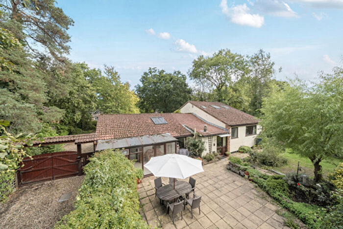 5 Bedroom Bungalow For Sale In Beech Lane, Normandy, GU3