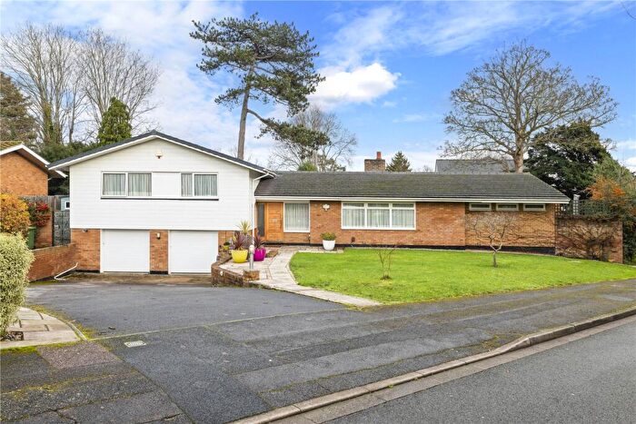 4 Bedroom Bungalow For Sale In Haymeads Drive, Esher, KT10