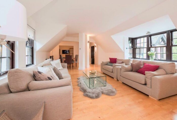 4 Bedroom Flat To Rent In Hawthornbank Lane, Dean Village, EH4