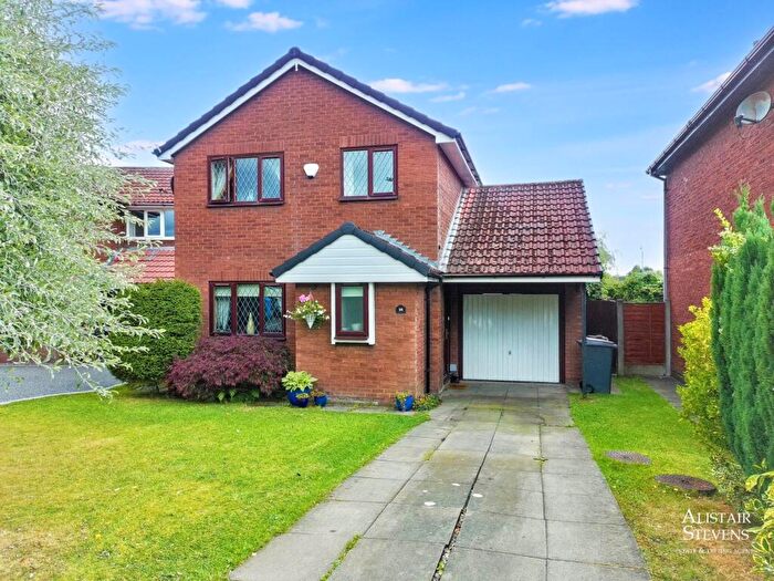3 Bedroom Detached House For Sale In Farholme, Royton, Oldham, OL2