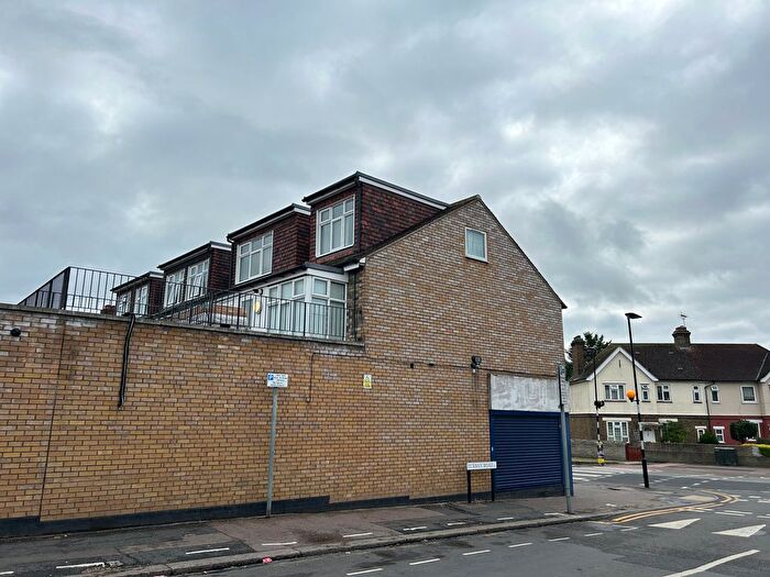 1 Bedroom Flat To Rent In Billet Road, London, E17