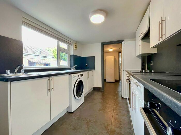 6 Bedroom Terraced House To Rent In Hewson Road, Lincoln, LN1