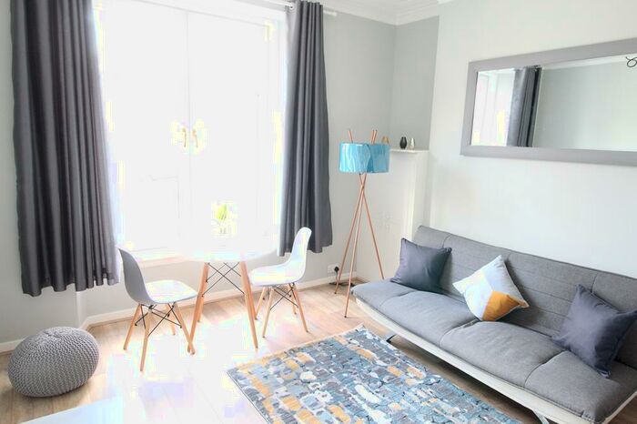 1 Bedroom Flat To Rent In Sunnybank Place, First Right, AB24