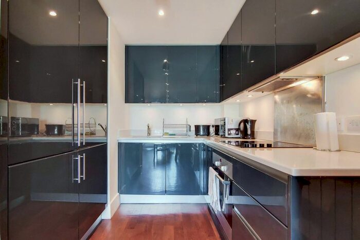 1 Bedroom Flat To Rent In West Carriage House, Woolwich Riverside, London, SE18