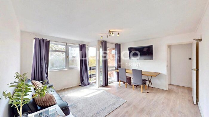 2 Bedroom Apartment For Sale In Bridgewater Road, Wembley, HA0