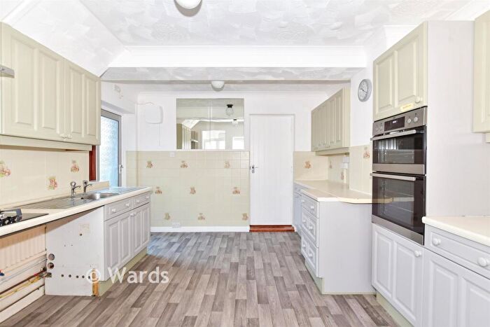 3 Bedroom Semi Detached House For Sale In Meadow Crescent, Upper Halling, Rochester, Kent, ME2