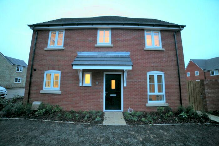 4 Bedroom Detached House To Rent In Shepherd Close, Stoke Gifford, Bristol, Gloucestershire, BS34