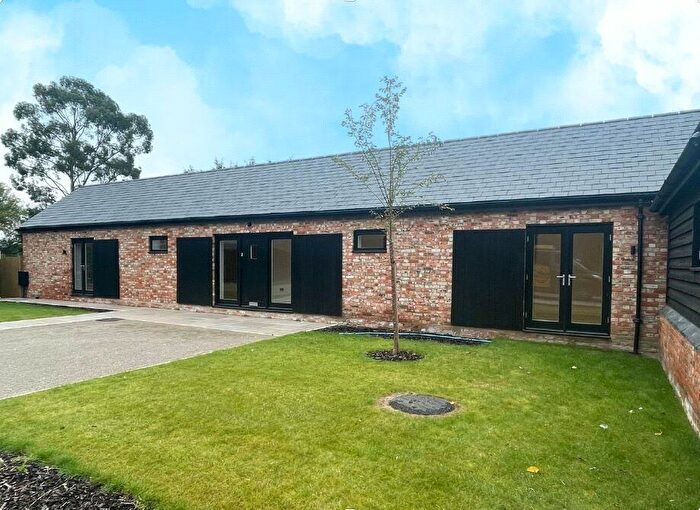 3 Bedroom Bungalow For Sale In Rawreth Lane, Rawreth, Wickford, Essex, SS11