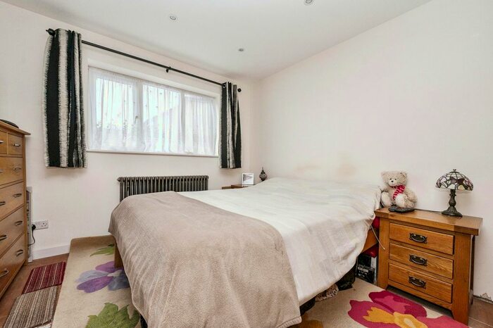 1 Bedroom End Of Terrace House For Sale In Copperfields, Luton, Bedfordshire, LU4