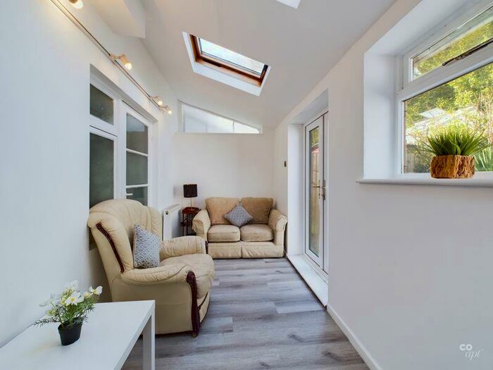 5 Bedroom Semi-Detached House To Rent In Upper Bevendean Avenue, Brighton, BN2