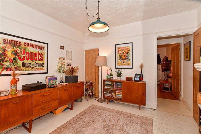 2 Bedroom Terraced House For Sale In New North Road, Reigate, Surrey, RH2